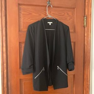 Black 3/4 sleeve blazer